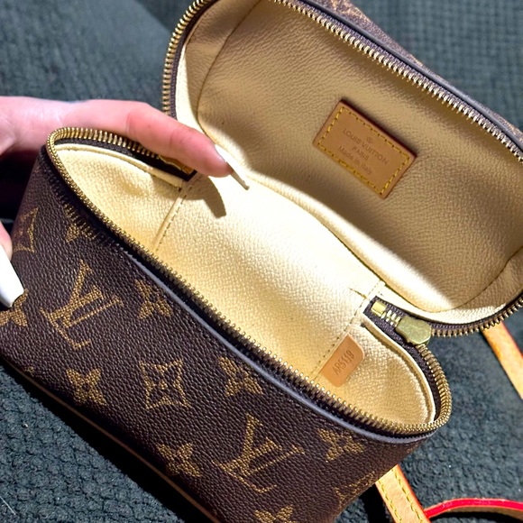 Louis Vuitton Mini Purse/ Make-up bag - Picture 1 of 5